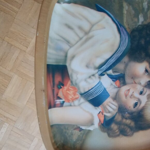 Sweet Vintage Kissing Sweethearts Tin Tray - Picture 2 of 5